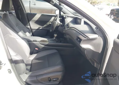 2021 Lexus Ux 250H z USA, uszkodzony, nr VIN JTHP9JBH3M2048758